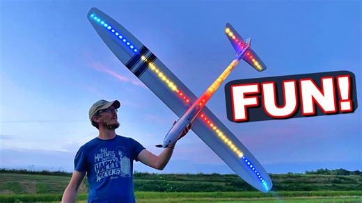 Check out the E-Flite Night Radian here: https://bit.ly/3HY6Y2i These are the best lights on an RC airplane ever. The E-Flite Night Radian 2.0m rc plane is a showstopper. The LED lights put on a real show in the sky. We love this night plane. Let us know your thoughts about this led night rc plane in the comments. Disclosure: This description box contains affiliate links. Check out the E-Flite Night Radian here: https://bit.ly/3HY6Y2i Battery: https://bit.ly/33y1lZR Charger: https://bit.ly/3BsM7