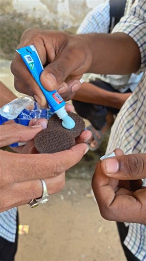 Oreo Prank 🤢🤮 #comedy #comedyshorts #ytshorts #shorts #youtubeshorts #prankvideo