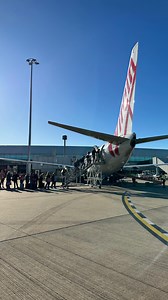 While Brisbane Airport sees an array of emotions, from sad goodbyes, happy hellos, jet-setters bursting with anticipation or sighs of relief from a peaceful return home, there is one feeling felt across the board – pre- and post-flight hunger. While in the past, mention of an airport meal may have conjured up visions of Pringles and bags of lollies, we are here to tell you to look beyond the horizon of packet food and dip your toe in the culinary pool that is the Brisbane Airport’s food offering