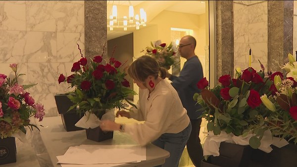Metro Atlanta couple special flower delivery