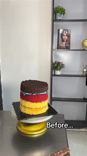 A very gorgeous pretty cake for a queen and more 💛💛💛 #beforeandafter #explore #cakedecorating