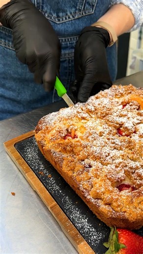 Strawberry Cheesecake Crumb Cake 🍰🍓 | Chefclub Network