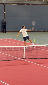 283K views · 3K reactions | Roger Federer en visite à l'université de Stanford quelques jours avant la Laver Cup à San Francisco.  Merci pour les vidéos IG/_rxbinson_ | Tennis Legend | Facebook