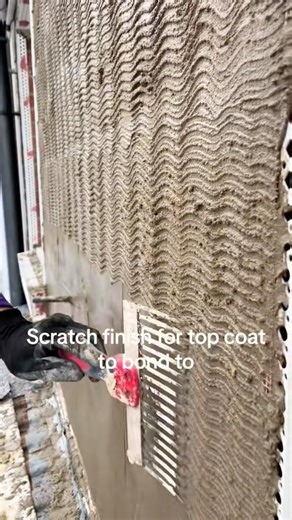 Applying render 👍🏻 #plastering #diy #construction #shortvideo #homeimprovement