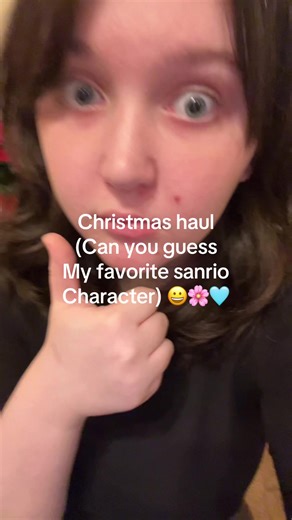 Im so happy and lucky that my mom supports my dreams of having a career in art. When I opened the portfolio bag it made me cry because im so lucky to have the support backing my dreams of being an artist. #casper #christmashaul #sanrio #haul #fyp