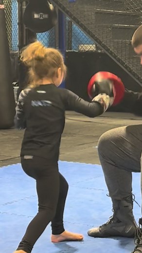 Impressive Kid Boxer Lucy Delivers Thunderous Punches
