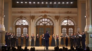 HOMIN LIVIV CHOIR UCRÂNIA O HOMIN Lviv Choir foi fundado em 1988 no Departamento Regional da Sociedade Ucraniana de Música, mais tarde representou a regional Taras Shevchenko Ukrainian Language Society e foi um coro residente no Regional People's Arts Center do Palácio da Cultura Hnat Khotkevych e no Palácio da Cultura da Ferrovia de Lviv. Desde 2003, o HOMIN Lviv Municipal Choir opera sob a jurisdição do Departamento de Cultura do Conselho Municipal de Lviv. O coro realizou muitas turnês de con