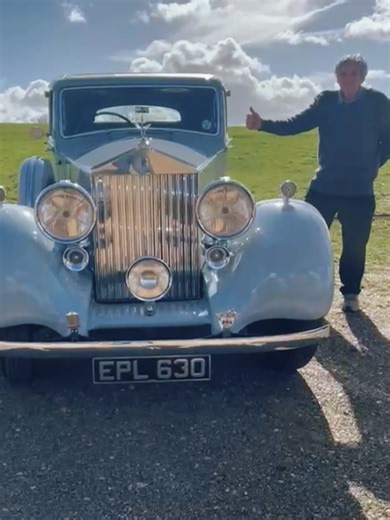 We were pleased to welcome the Middlesex Section of the Rolls Royce Enthusiasts Club to the bunker recently. A fantastic selection of cars on display. Thank you to everyone who came along, we hope to see you again soon. #thingstodo #carsoftiktok😈 #carclub #carshow #bunker #history