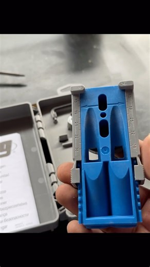 1.8K views · 67 reactions | Una plantilla para uniones de madera y sus derivados, la Kreg R3 tiene varias profundidades o configuraciones para distintos espesores de tableros y madera #kregr3 #elcarpientero #agujerosdebolsillo #plantillakreg | El Carpientero | Facebook