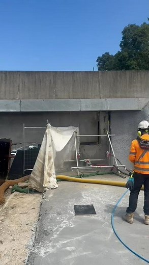 Aquajet Ergo - Hydro-demolition of bridge abutment
