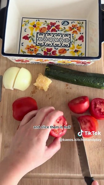 Spaghetti night, baby edition 🍝👶🏻 #kaeoskitchenandplay #babyfoodideas #babyspaghetti #spaghettiforbaby #babyfoodpurees