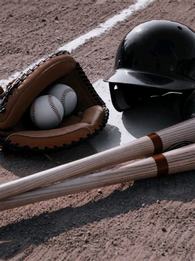 Shipping Holly and Josh: A Stranger Things Duo