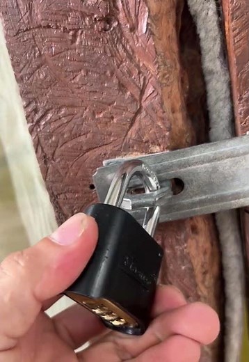Unlock H-7801 Master lock combination with code