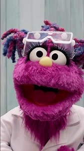 Elmo & Friends Are Playing Dress Up! | Takalani Sesame #shorts