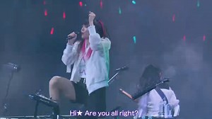 即使表演了一整场，live迎来了尾声，她们依然能够以高强度的状态输出，这就是体力惊人的ras。二度演奏开场的歌曲以达首尾呼应，将一切的一切崭露出来。