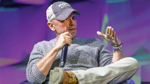 The Night Bruce Springsteen Made Kenny Chesney Cry in a Way He Never Expected