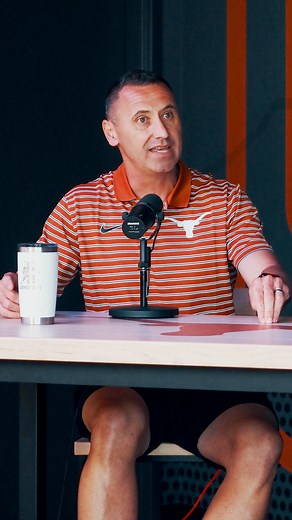STOP SCROLLING. Coach Sark just put every university, convention and visitors bureau, and head coach on notice: No city. No school. No sports program tops Austin, Texas, the University of Texas, and the Texas Longhorns. Why, you ask? Well… Full episode out now: Link In Bio Watch now on @longhornnetwork and the 3rd & Longhorn YouTube | 3rd & Longhorn