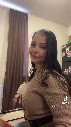 Candy’s boob bounce