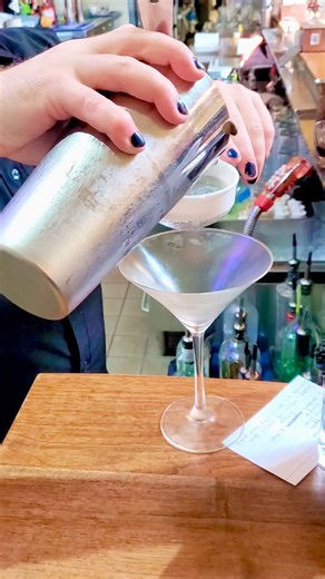 ♡Our cocktail of the weekend: Paris is Blooming♡ A beautiful blend of spiced rum, St. Germaine, pineapple, lemon, sugar, cherry bitters, topped with rose petals. #summerdrinks #rumyum #drinklocal #louisvilleky #NooshNosh | Noosh Nosh