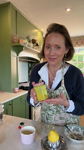 Homemade Caesar Salad Dressing Recipe (Easy & Delicious)