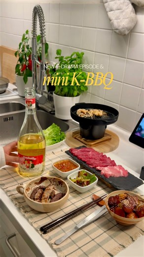 Hsu | Shallotte Min on Instagram: "mini korean bbq night with K-drama 🥓🎬✨ 🥣dipping sauce (ssamjang) • 1.5 tbsp ssamjang, • 1 tbsp apple vinegar, • 1.5 tbsp sesame oil • crushed garlic • chopped chilies to taste 🌱green onion salad (pa-muchim) thinly slice scallions, give them an ice-cold bath (5–10 min), drain well, toss with: • 1 tbsp gochugaru, • 1 tbsp soy sauce, • 1 tbsp vinegar, • 1.5 tbsp syrup (or 1 tbsp sugar), • crushed garlic 🥔potato gamja jorim • halve baby potatoes; pan-fry in a 