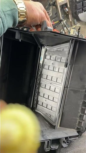 Equinox 2015 Hvac repair vent door