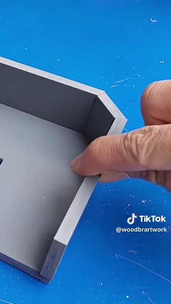 Hands-On Guide to Acrylic Cutting and Assembly