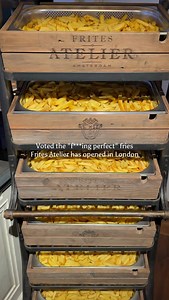 Frites Atelier opens in Soho TOMORROW — and they’re giving away 150 FREE portions of their “perfect” frites! 🤯 First come, first served this Saturday at 12pm. 📍 @fritesatelier_uk 34 Old Compton Street | Gioacchino russo