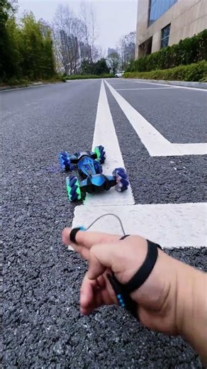 Controlling a Car with Just a Gesture – Is It Possible? #shorts #car #toys #rccar