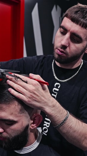 🇬🇧 After a long period of preparation, we’ve finally opened our barber shop in Budapest, at 40 Király Street. Everyone’s welcome who’s looking for a precise, stylish haircut or beard trim in a friendly, laid-back atmosphere. 🇺🇦 Після тривалого періоду підготовки ми нарешті відкрили нашу барбершоп у Будапешті, за адресою вулиця Кirály, 40. Ми раді всім, хто шукає точну, стильну стрижку або догляд за бородою в дружній, невимушеній атмосфері. #cutcontrol #barber #budapest #barbershop #cutcontro