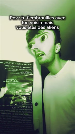 Petits secrets entre voisins aliens 👽… #humour #alien #pov #fyp #pourtoi