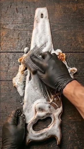 Rust removal on this handsaw is absolutely insane #satisfying #transformation #tools #veo3 #viral