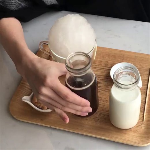 Instead of sugar, this cafe uses cotton candy to sweeten the coffee ☕️