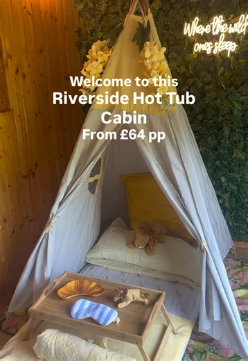 Arcadia Riverside Retreat Bewdley: Riverside Hot Tub Cabin for 4
