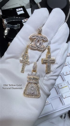 💎 ATLANTA DIAMOND DISTRICT 💎 on Instagram: "Natural Diamond Pendants set in 10kt Yellow Gold now in Stock at The ATL Diamond District Making the Iciest Custom Pieces All Winter ❄️ Visit our website ATLDiamondDistrict.com to get a FREE CUSTOM JEWELRY QUOTE‼️ ATLDiamondDistrict.com / DM us / Text (470)694-9091 Learn more about 0% financing by going to the checkout page on our website #AtIDiamonds #DiamondDistrict #NaturalDiamonds #realdiamonds #realgold #customjewelry #at|customjew