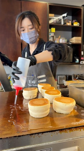 Tiramisu Souffle Pancakes at Coffee Roaster,Taipei City, Taiwan | Street Food Recipes