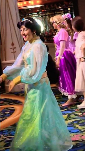 Meet Princess Jasmine in Disney Adventure #disneyprincess #disneycruise #disney