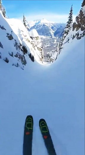 High Speed Ski Crash on Mountain ❄️ Skier Covered in Snow After Sudden Impact! ⛷️ POV Skiing Fails 🚨