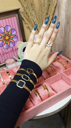 Dream Store By Alishba on Instagram: "Handcuff collection 😉❣️ 📌for order and details dm/contact me 03122833841 💓 . Follow @dream_store_by_alishba Follow @henna_by_alishba_official #dreamproduct #trendingreels #nails💅 #ɢɪʀʟsᴛʏʟᴇ"