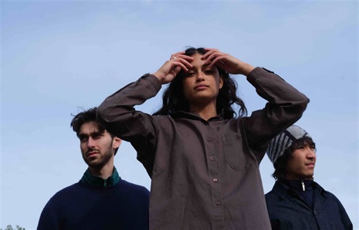Honeyglaze share new single, "Cold Caller" and announce UK instore dates