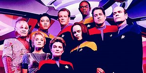 Star Trek: How Old Every Voyager Bridge Character Was At The Start & End