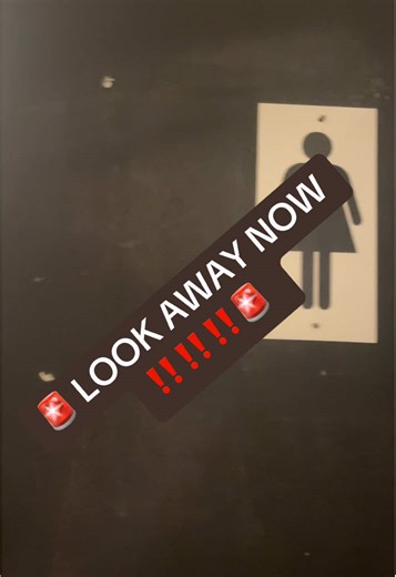 Renovation Queens this is for you… the potential in this restroom!!!!! Seriously in need of some love. At least it’s still functional. #therestroomreview #fixerupper