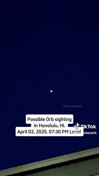 Unidentified White Orb Sighted Over Honolulu