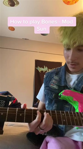 Cómo tocar 'Bones' de Mod Sun en guitarra
