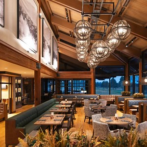 Introducing the newly renovated Lodge Kitchen at Sunriver Resort! Enjoy our fresh design while you savor local flavors. | Sunriver Resort