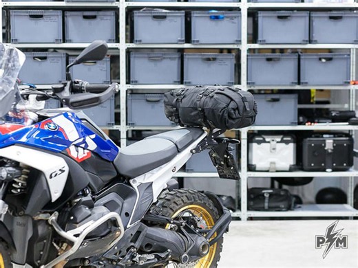 BMW R1300GS with Kriega US-40 Rackpack