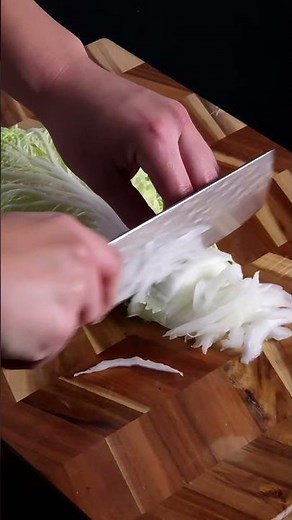 Satisfying Cabbage Cutting with a Nakiri Knife
