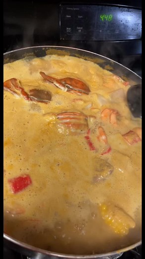 Sopa de marisco en coco 🥥