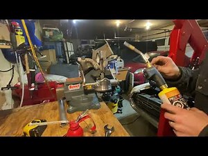 Easy pressed piston wrist pin removal without piston damage