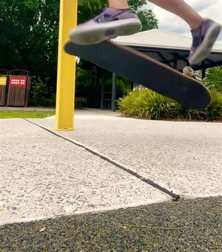 Safe Way To Practice Your Kickflip✌️🛹 #skateboarding #skate